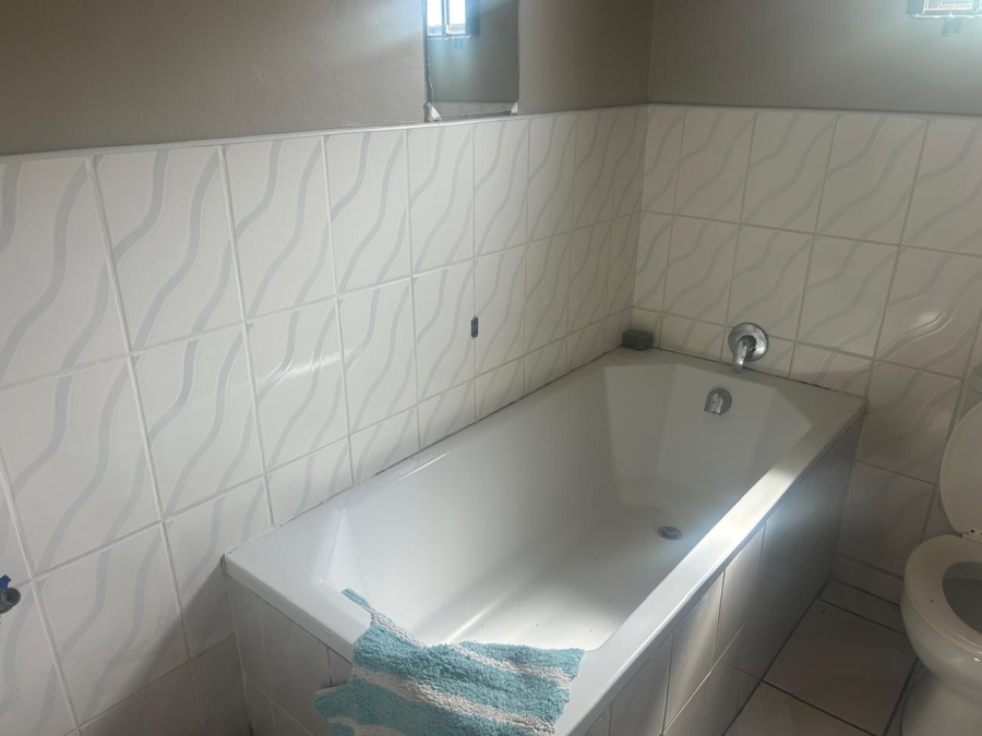 To Let 3 Bedroom Property for Rent in Haven Hills Eastern Cape
